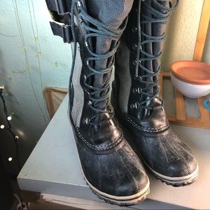 Size 9.5 Sorel boots